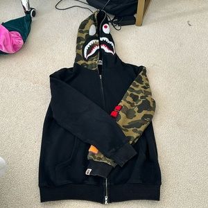 Women’s one size bape hoodie